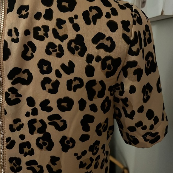 Karlie leopard print very silky dress - Picture 7 of 11